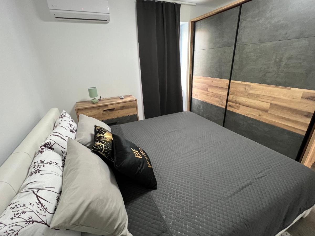 Doneto, In Private House Rijeka